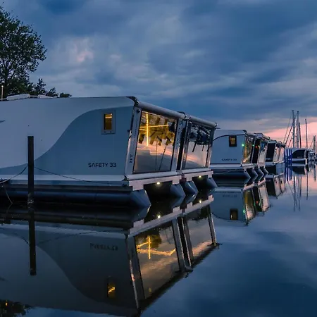 Hausboot Relax Botel