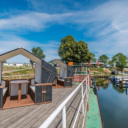 Ботель Hausboot Relax