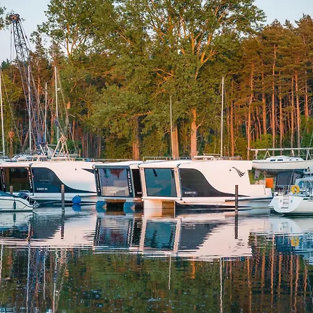 Hausboot Relax Botel 4*
