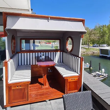 Hausboot Relax Ботель Загард